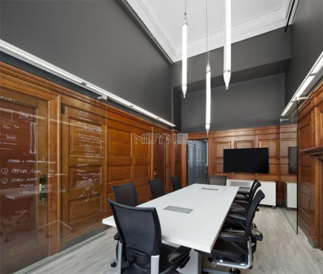 辦公家具積極追求創(chuàng)新